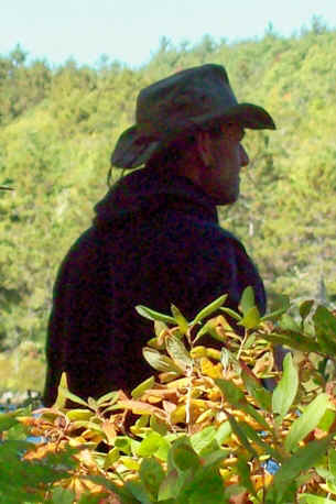 Tim silouette small.jpg (105984 bytes)